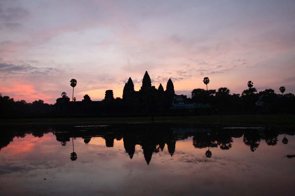 Alba ad Angkor Wat - Cambogia