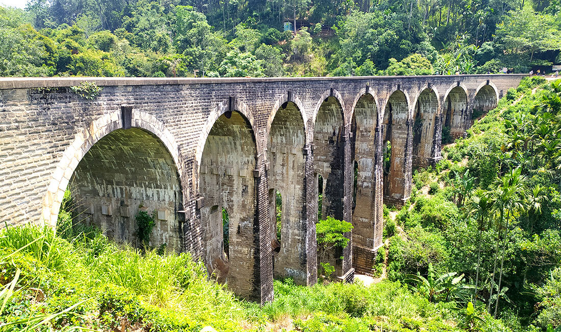 Nine arch Bridge - Sri Lanka