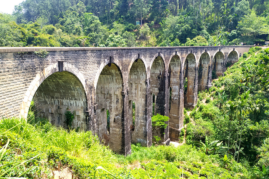 Nine arch Bridge - Sri Lanka